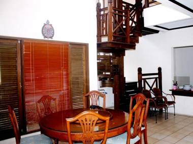 Roby’s Villa MGA Mambruk