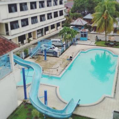 Hakmaz Taba Syariah Hotel