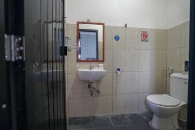 OYO 1266 Green Palm Kostel Syariah