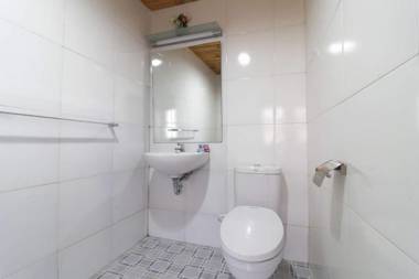 Tuk Tuk Timbul Bungalows