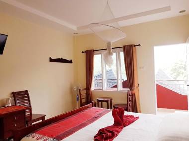 Zoé’s Paradise Waterfront Hotel