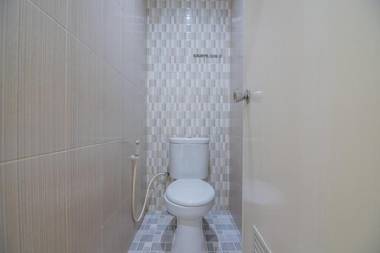 RedDoorz near Nagoya Citywalk Batam 2