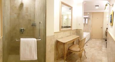 Aryaduta Lippo Village