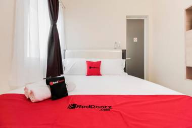 RedDoorz near Soekarno Hatta Airport