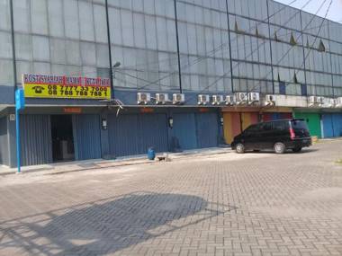 Hotel Mama Syariah at Ruko Kutajaya