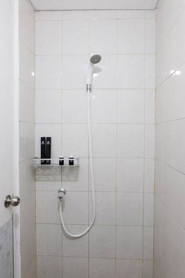 Simple Studio @ Poris 88 Apartment By Travelio