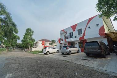 OYO 2110 Rotterdam Guest House Syariah