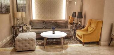 Apatel Roseville SOHO & Suite