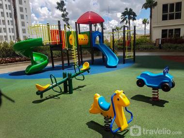 Nice 1BR at M-Town Signature Apartment By Travelio