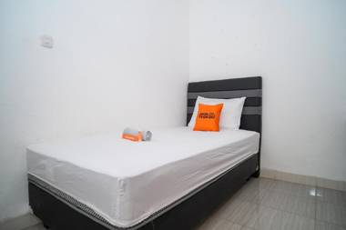 KoolKost Syariah near Stasiun Rawa Buntu (Minimum Stay 6 Nights)
