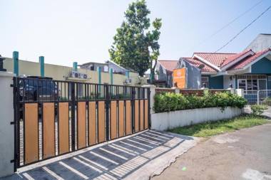 KoolKost Syariah near Stasiun Rawa Buntu (Minimum Stay 6 Nights)