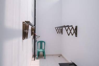 KoolKost Syariah near Jalan Veteran Raya