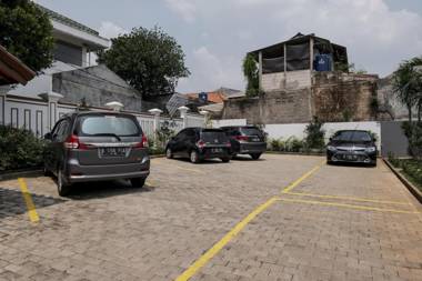 KoolKost Syariah near Jalan Veteran Raya