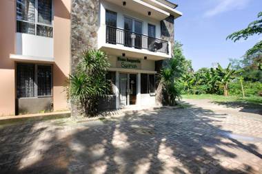 OYO 3736 Wisma Bougenville Syariah