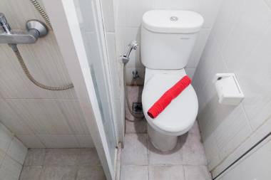 Cozy and Tidy Studio at 19 Avenue By Travelio