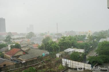 Warm & Cozy Studio Bintaro Icon Apt By Travelio