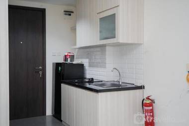 Warm & Cozy Studio Bintaro Icon Apt By Travelio