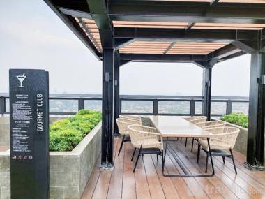 Elegant 1BR Bintaro Embarcadero Suites By Travelio