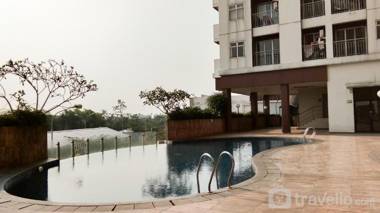 Cozy Living 2BR at Serpong Greenview By Travelio