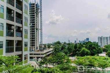 Nice Elegant 2BR at Serpong Greenview By Travelio