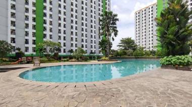 RedLiving Apartemen Green Lake View Ciputat CRI Room Tower E