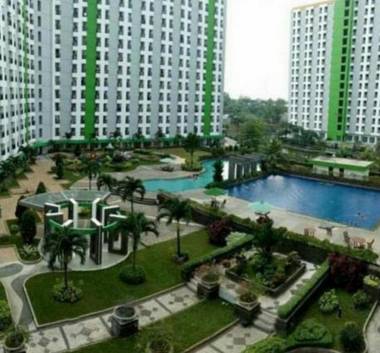 RedLiving Apartemen Green Lake View Ciputat CRI Room Tower E