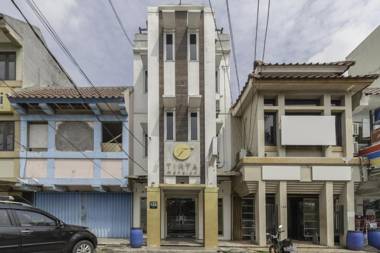 RedDoorz @ Tirta Mansion Karawaci