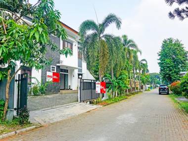 OYO 91349 Taman Permata 3 Residence