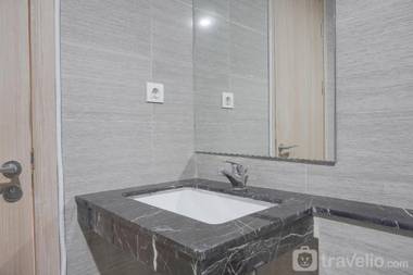 Spacious & Nice 2BR at Hillcrest House By Travelio