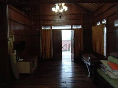 Rumah Kayu Sumberrejo