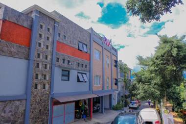 OYO 354 32 Residence