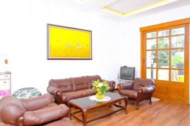 OYO 354 32 Residence