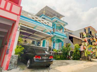 OYO 90284 Villa Biru