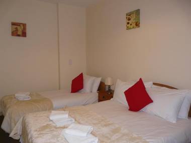 The Courtyard Apartments