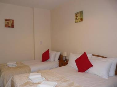 The Courtyard Apartments