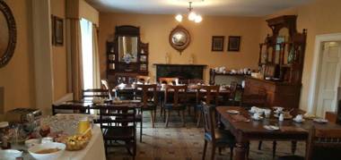 Meath Arms Country Inn