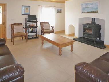 Timmys Cottage Heir Island by Trident Holiday Homes