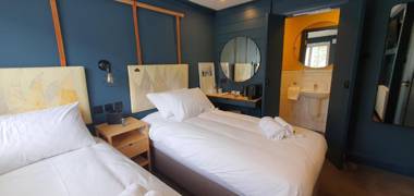 The Lemon Leaf Café Bar and Townhouse