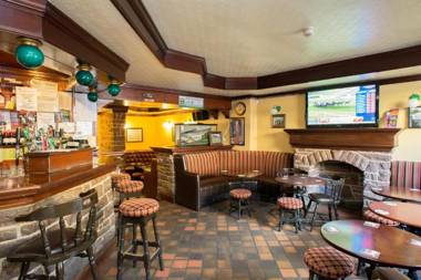 Larkin's Pub Restaurant and B&B