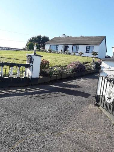 Room in Bungalow - Very Nice View With This Room