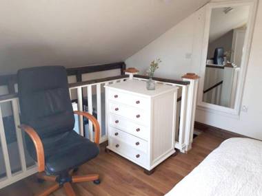 One bedroom appartement with city view balcony and wifi at Galway 1 km away from the beach