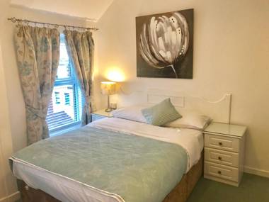 Dergvale Hotel