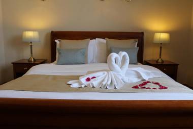 Uppercross House Hotel