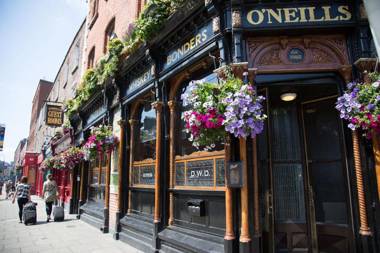 O'Neills Victorian Pub & Townhouse