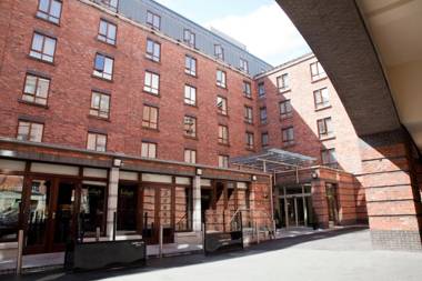 Camden Court Hotel