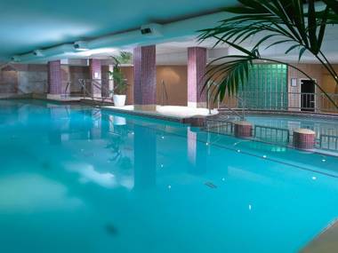 Camden Court Hotel