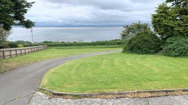 Redcastle Chateau by the Sea Sleeps 6!!