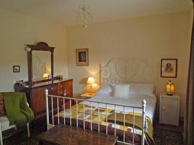 Little Irish Cottage