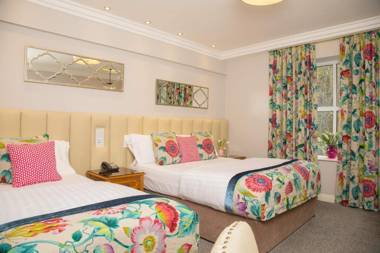 Cork's Vienna Woods Hotel & Villas