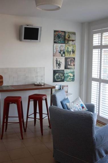 Shearwater Studio Apt